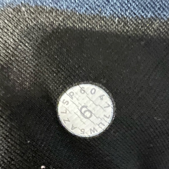 Lululemon leggings. Size 6 - Picture 5 of 5